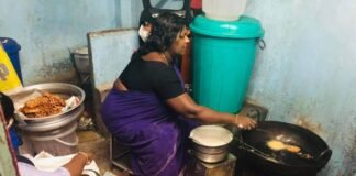 ഒരു അമ്മയുടെയും മകളുടെയും നെയ്യപ്പം