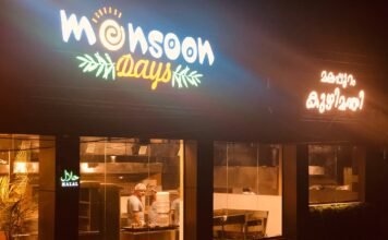 Monsoon DAYS Restaurant Kazhakkoottam